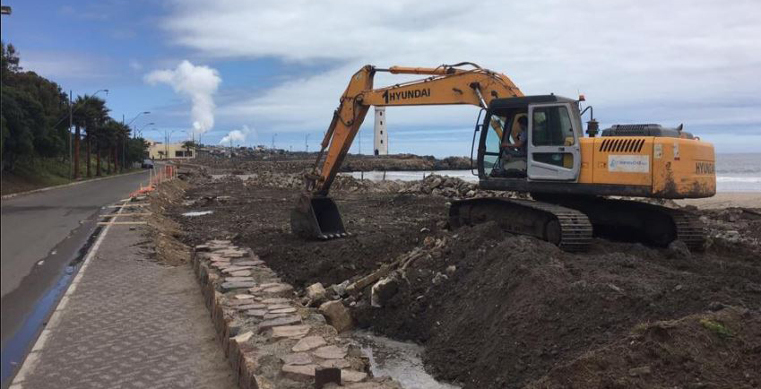 Ya comenzó la construcción del nuevo ingreso a Playa Grande en Huasco